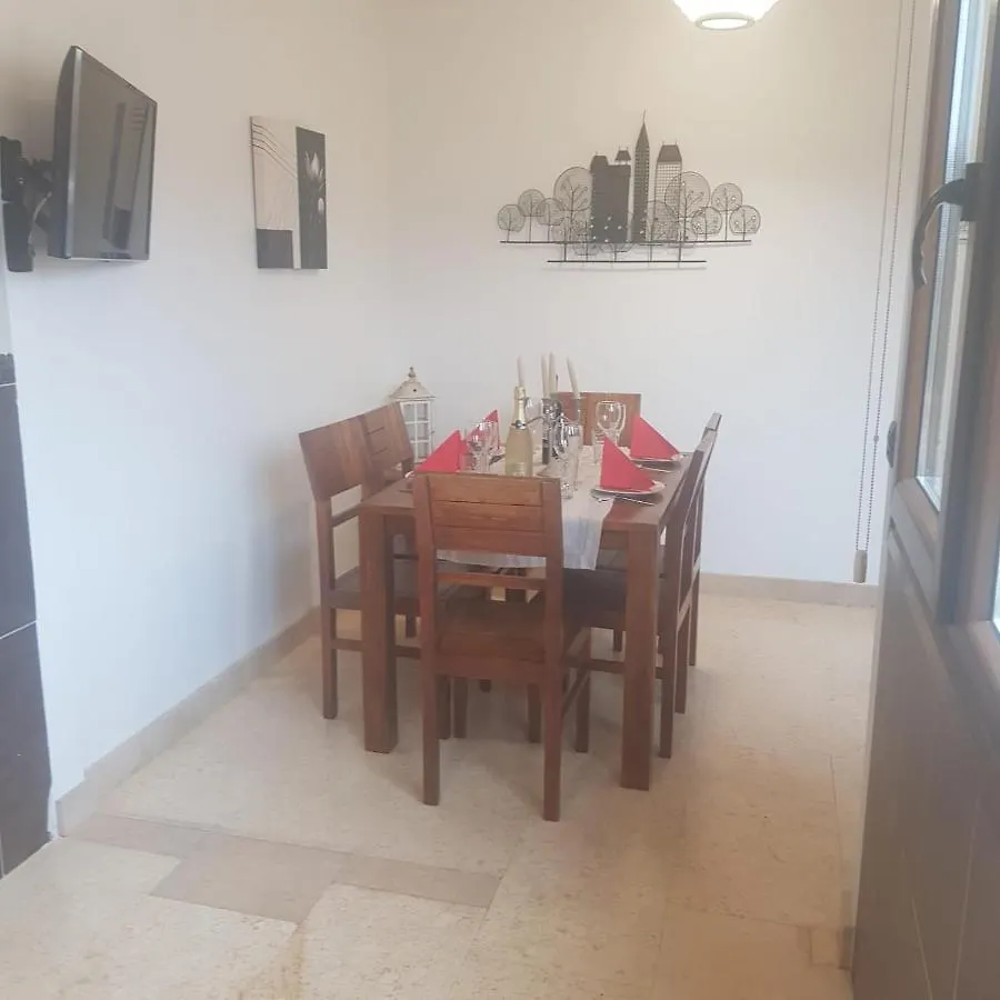 Villa 16 Lujo A 200 M Del Mar Corralejo